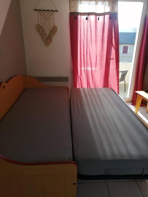 Saint-Geniez-dʼOlt Appartement Calme Et Propre Le Goelia מראה חיצוני תמונה
